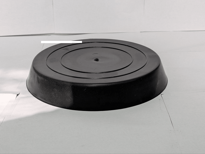Green Oasis black plastic plant saucer for nursery pots