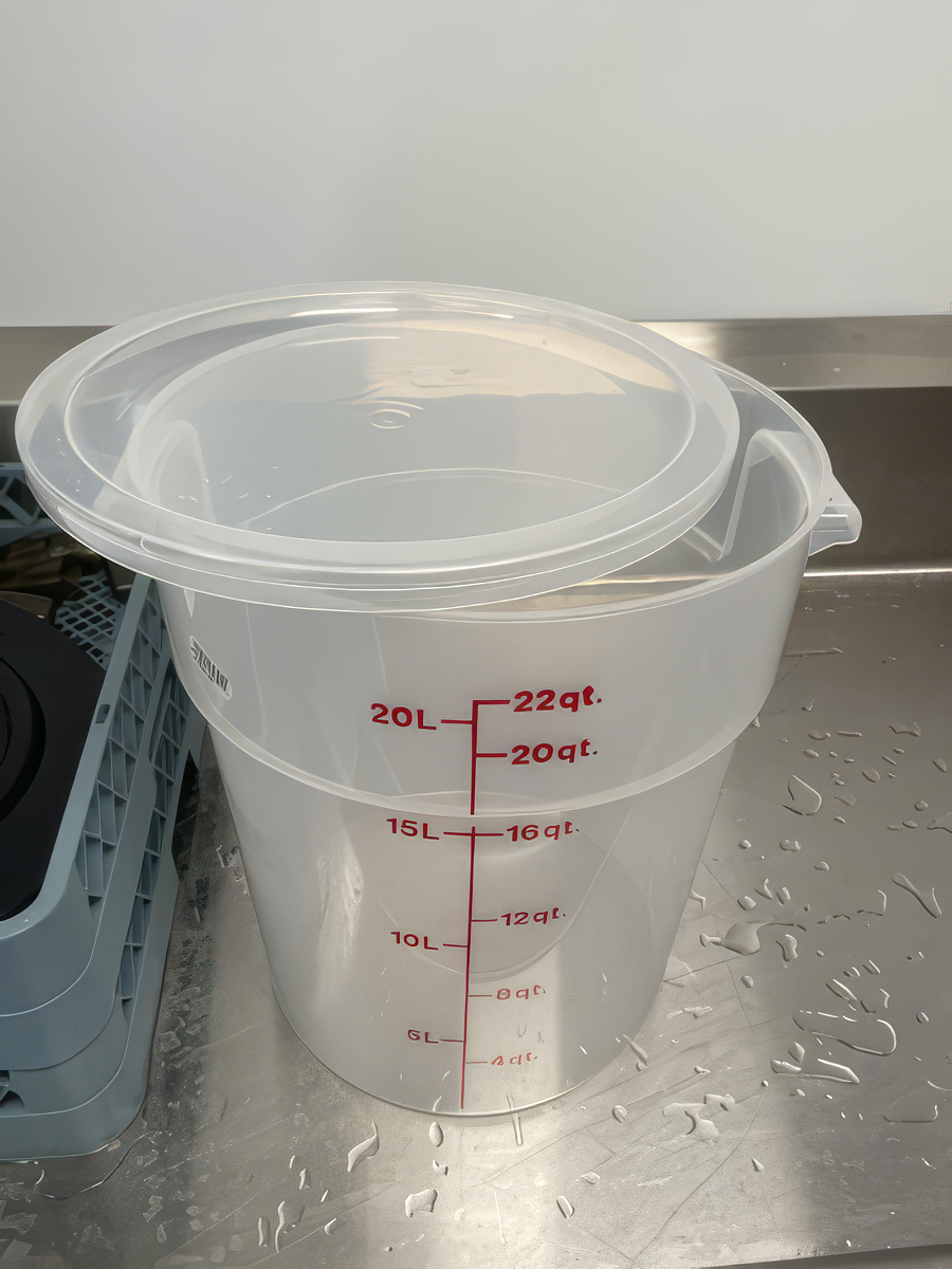 22 Qt Commercial Food Storage Container with Lid Set - TRANSLUCENT Round Polypropylene, NSF, BPA-Free for Kitchen Organization