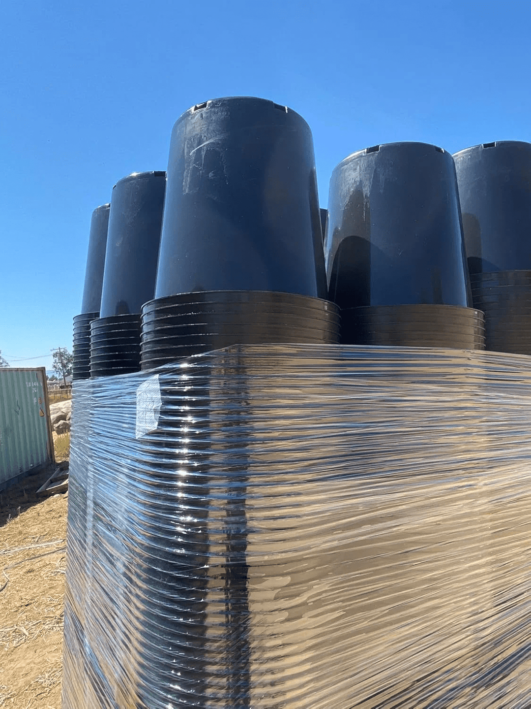 15 Gallon Heavy Duty Nursery Pots – Commercial Grade Black Plastic Plant Containers - Stacked