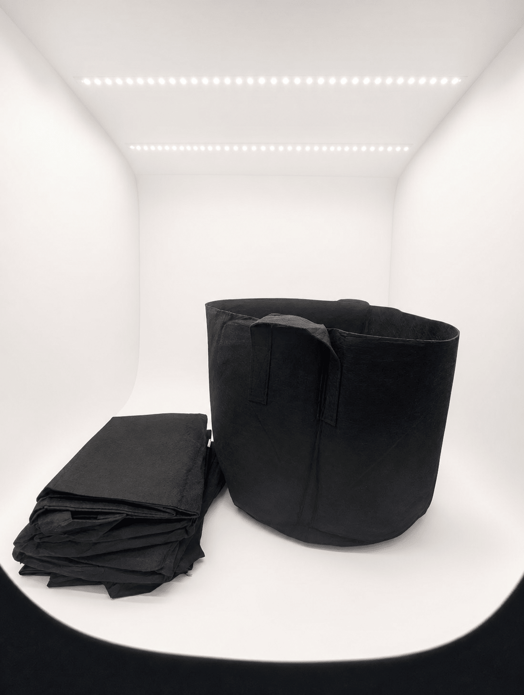 Green Oasis | 25 Gallon Fabric Grow Bags | Heavy Duty Pots with Handles for Vegetables, Fruits & Flowers - Green Oasis